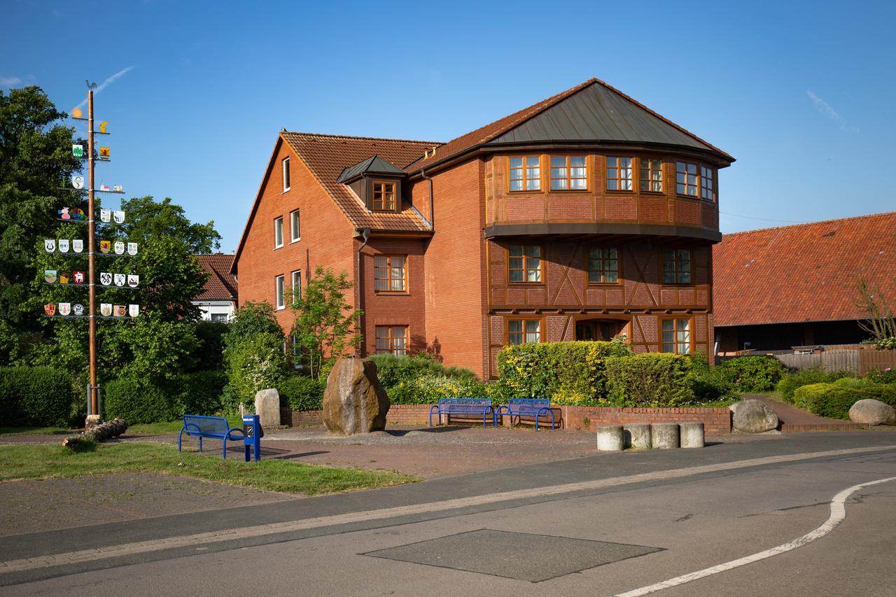 Hotel Alt Oesselse Sarstedt Eksteriør bilde